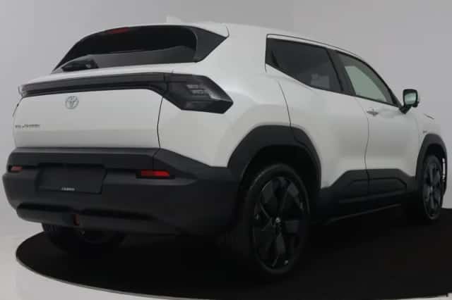 Toyota Urban_Cruiser (2026) thumbnail 2