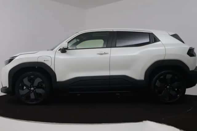Toyota Urban_Cruiser (2026) thumbnail 3