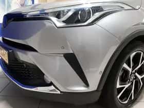 Toyota C-HR (2018) thumbnail 32