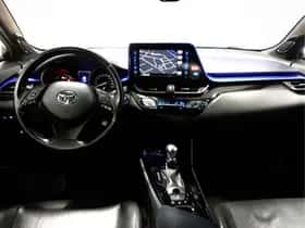 Toyota C-HR (2018) thumbnail 9