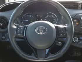 Toyota Yaris (2018) thumbnail 17