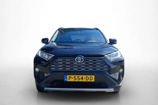 Toyota RAV4 (2022) thumbnail 2