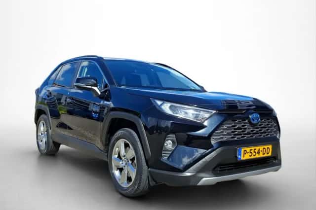 Toyota RAV4 (2022) thumbnail 3