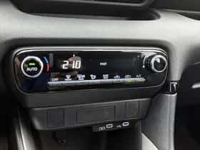 Toyota Yaris (2025) thumbnail 9