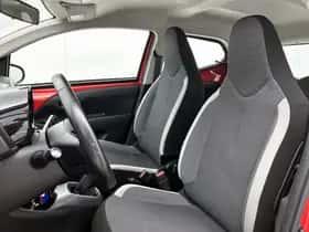 Toyota Aygo (2022) thumbnail 15