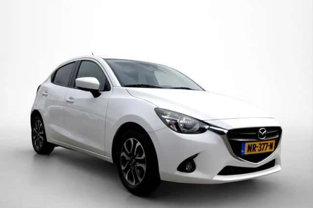 Mazda 2 (2017) thumbnail 3