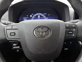 Toyota C-HR (2024) thumbnail 17