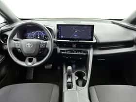 Toyota C-HR (2024) thumbnail 4