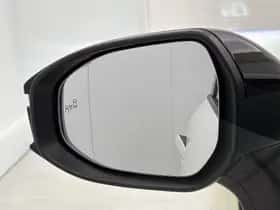 Toyota C-HR (2024) thumbnail 36