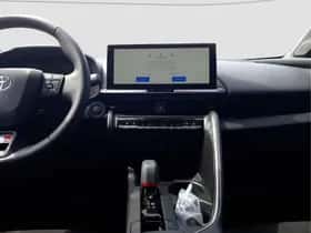 Toyota C-HR (2025) thumbnail 7