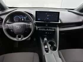 Toyota C-HR (2024) thumbnail 4