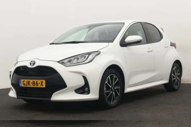 Toyota Yaris (2022) thumbnail 1