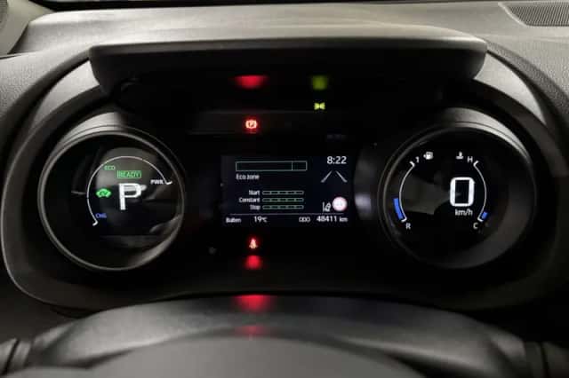 Toyota Yaris (2022) thumbnail 5