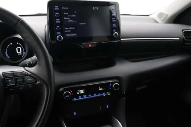 Toyota Yaris (2022) thumbnail 6