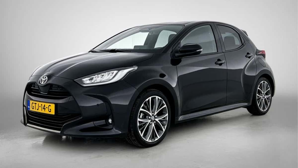 Toyota Yaris (2024) — foto 1