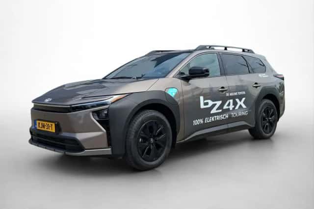 Toyota bZ4X (2026) thumbnail 1