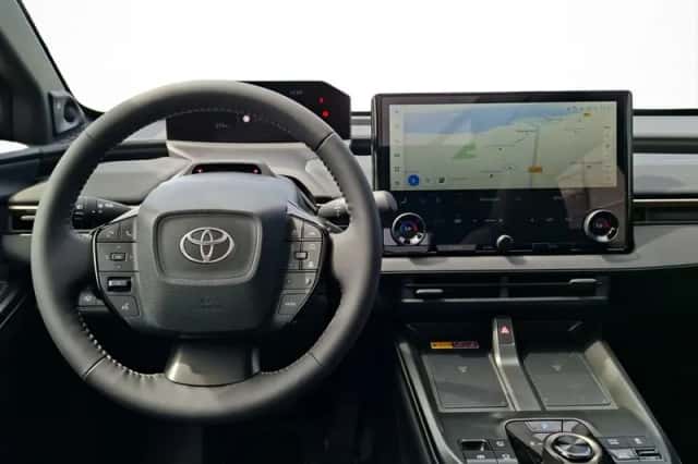 Toyota bZ4X (2026) thumbnail 4