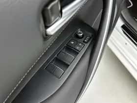 Toyota Corolla_Touring_Sports (2025) thumbnail 18