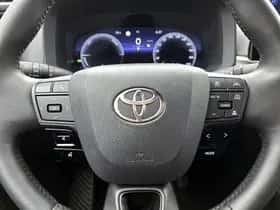 Toyota C-HR (2024) thumbnail 17