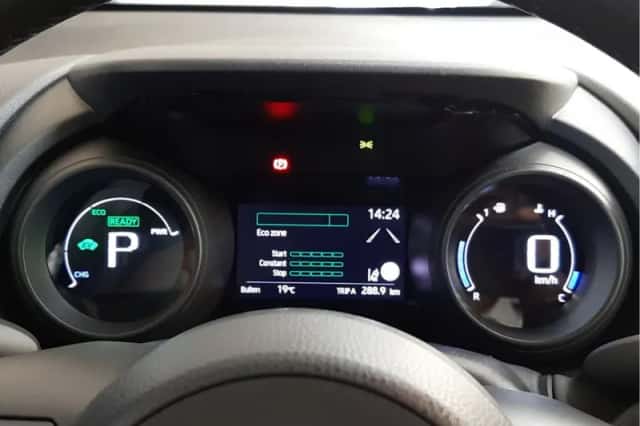 Toyota Yaris (2020) thumbnail 5