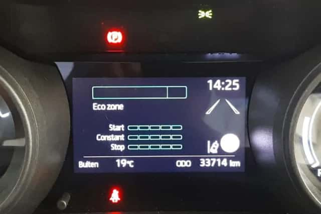 Toyota Yaris (2020) thumbnail 6