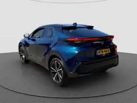 Toyota C-HR (2025) thumbnail 2
