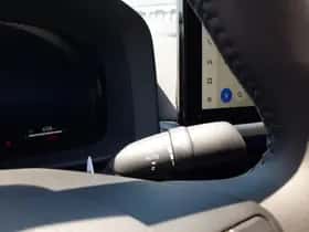 Toyota C-HR (2025) thumbnail 23
