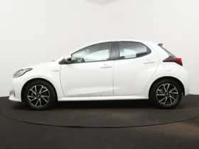 Toyota Yaris (2020) thumbnail 3