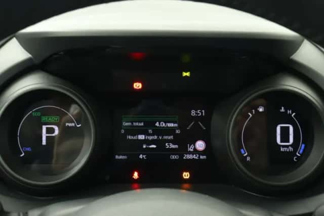 Toyota Yaris (2020) thumbnail 5