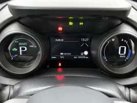 Toyota Yaris (2020) thumbnail 5