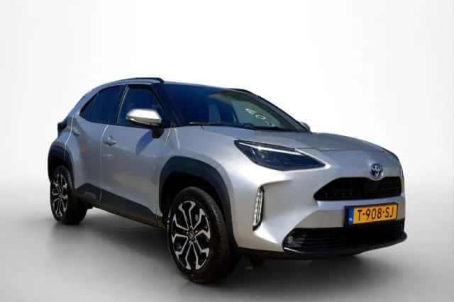 Toyota Yaris_Cross (2023) thumbnail 3