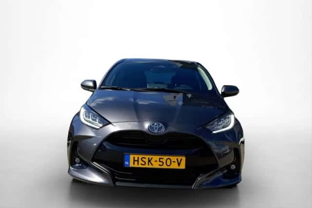 Toyota Yaris (2025) thumbnail 2