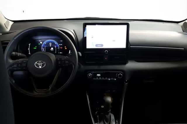 Toyota Yaris (2025) thumbnail 4
