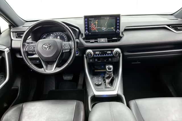 Toyota RAV4 (2021) thumbnail 4