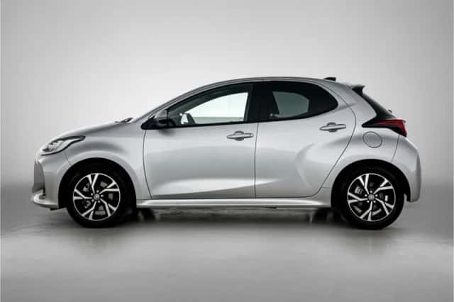 Toyota Yaris (2025) thumbnail 3