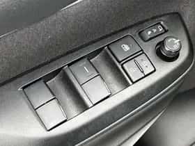 Toyota Yaris (2025) thumbnail 21