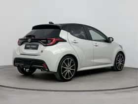 Toyota Yaris (2023) thumbnail 2