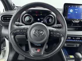 Toyota Yaris (2023) thumbnail 18