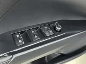 Toyota Camry (2019) thumbnail 22