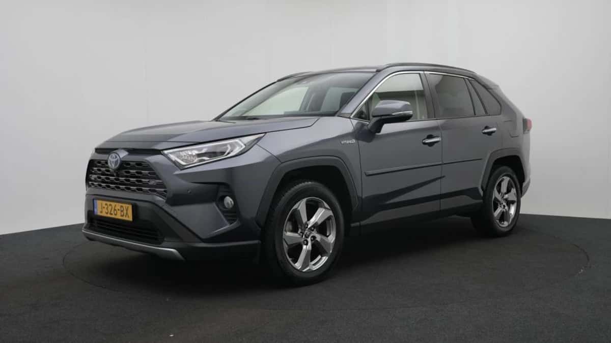Toyota RAV4 (2020) — foto 1