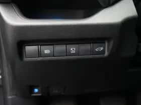 Toyota RAV4 (2020) thumbnail 10