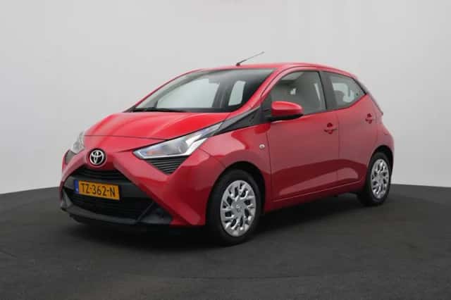 Toyota Aygo (2018) thumbnail 1