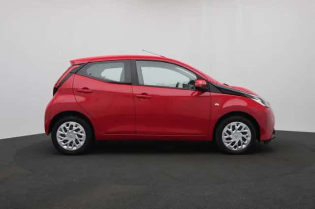 Toyota Aygo (2018) thumbnail 4