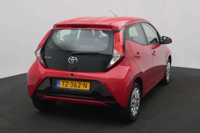 Toyota Aygo (2018) thumbnail 6