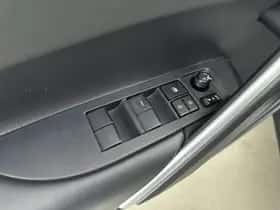 Toyota Corolla_Cross (2024) thumbnail 18