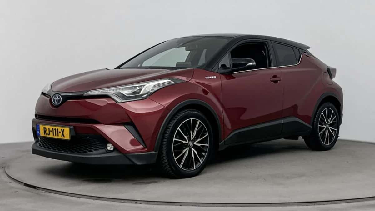 Toyota C-HR (2017) — foto 1