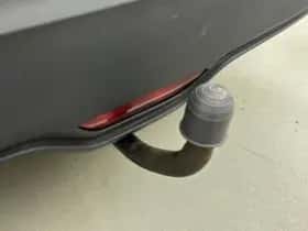 Toyota C-HR (2017) thumbnail 23