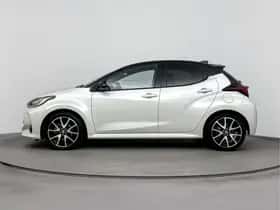 Toyota Yaris (2022) thumbnail 3