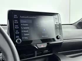 Toyota Yaris (2022) thumbnail 24