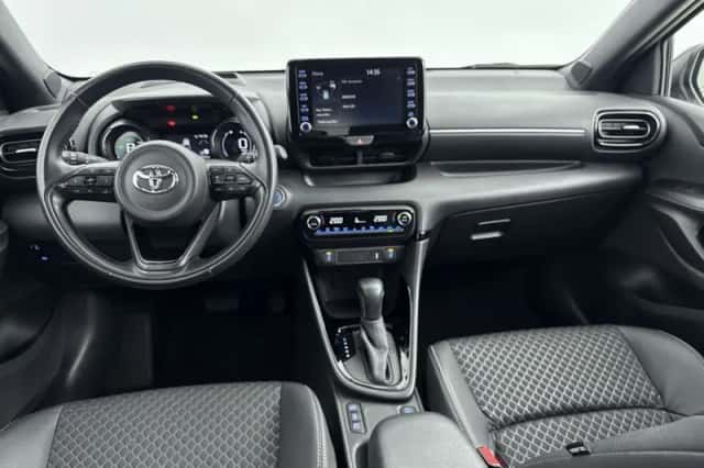 Toyota Yaris (2022) thumbnail 4